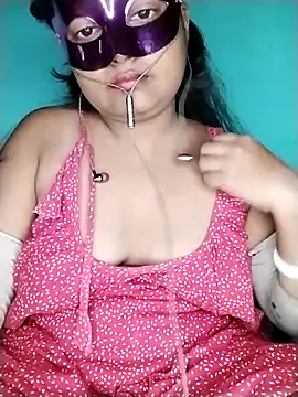 mimi87hoty online show from September 28, 2025, 11:34 pm