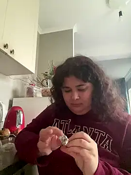 AliceCurlyX online show from December 2, 2025, 12:18 pm