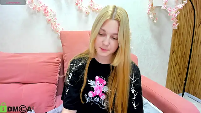 Sylvia Ortiz online show from September 14, 2025, 3:29 am