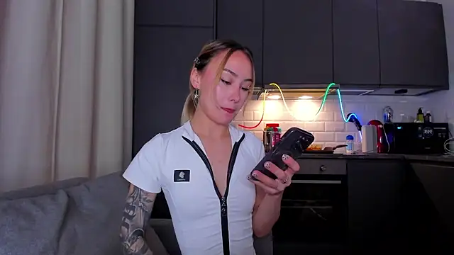 baobei03 online show from November 27, 2025, 1:00 pm