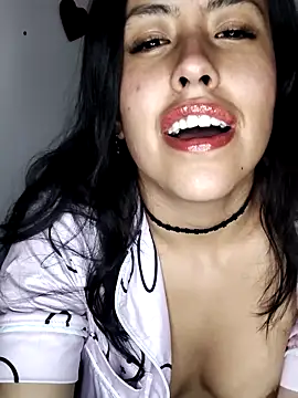 Snapshot of Queen_Ashly chatting on February 28, 2026, 2:44 am Queen Ashly online show from February 28, 2026, 2:44 am