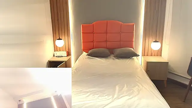 Snapshot of LiaMonroee_ chatting on February 25, 2026, 12:16 pm LiaMonroee online show from February 25, 2026, 12:16 pm