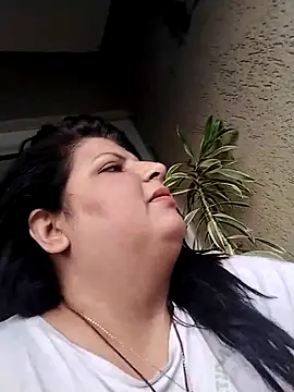 Snapshot of Jann_Riya333 chatting on February 9, 2026, 1:58 am Jann Riya333 online show from February 9, 2026, 1:58 am