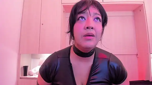 Snapshot of VickyRuiz_ chatting on July 19, 2026, 12:24 pm VickyRuiz online show from July 19, 2026, 12:24 pm