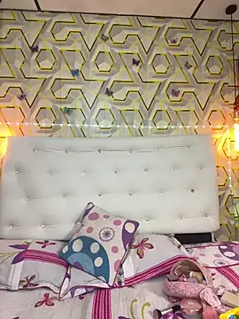Ashly cutee online show from April 24, 2026, 9:28 pm