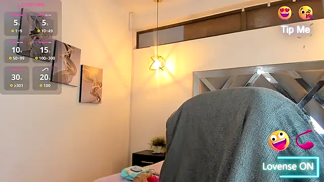 Candy Hott7 online show from October 7, 2025, 8:43 pm