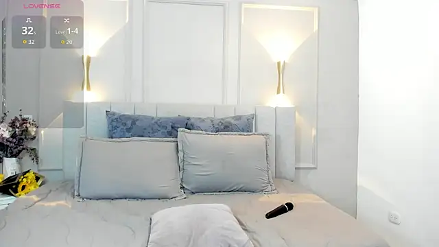 victoria bourne online show from December 5, 2025, 7:12 pm