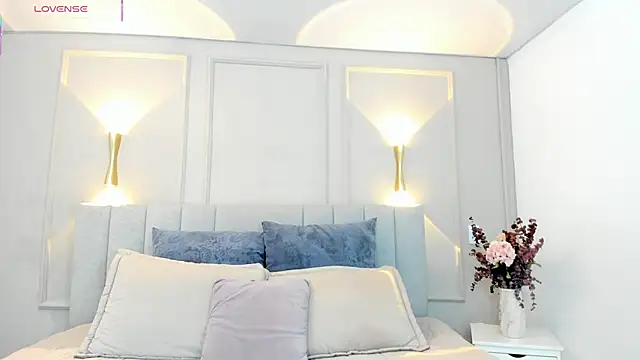 victoria bourne online show from December 20, 2025, 7:17 pm