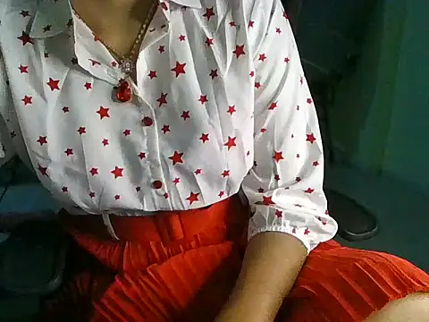 Roshani hoty online show from December 14, 2025, 4:45 pm