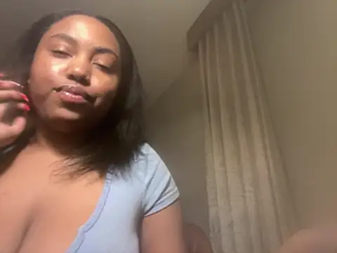 Snapshot of princesslivv chatting on March 7, 2026, 1:01 am princesslivv online show from March 7, 2026, 1:01 am