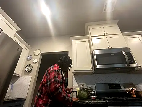 Snapshot of princesslivv chatting on November 20, 2025, 5:35 pm princesslivv online show from November 20, 2025, 5:35 pm