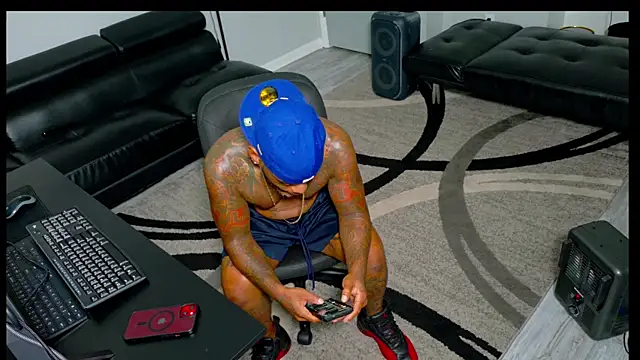 SLANGONDEMHOES online show from October 12, 2025, 4:52 pm