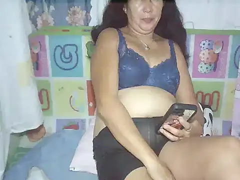 sweet candiceee online show from November 1, 2025, 9:08 pm