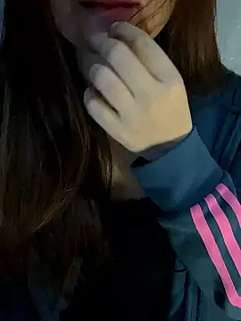 Hinne07 online show from January 9, 2026, 12:17 am