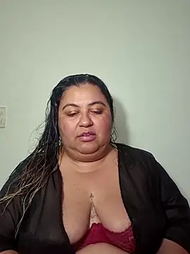 curvy diva  online show from April 21, 2026, 10:16 pm