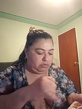 curvy diva  online show from February 24, 2026, 11:33 am