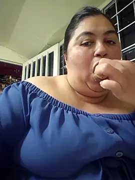 curvy diva  online show from December 20, 2025, 11:29 pm