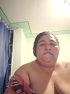 curvy diva  online show from December 21, 2025, 11:38 pm