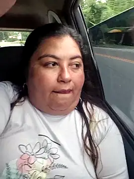 curvy diva  online show from March 8, 2026, 1:25 pm