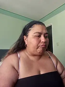 curvy diva  online show from February 26, 2026, 7:25 pm