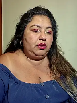 curvy diva  online show from March 15, 2026, 10:22 am