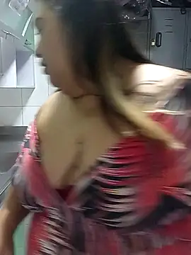 curvy diva  online show from December 17, 2025, 10:42 am