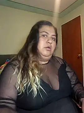 curvy diva  online show from February 26, 2026, 2:44 am