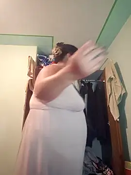 curvy diva  online show from February 2, 2026, 11:37 pm