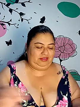 curvy diva  online show from January 12, 2026, 9:27 am