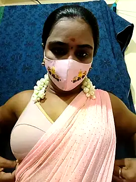 mini-queen online show from November 2, 2025, 2:00 pm