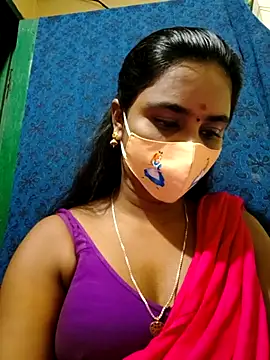 mini-queen online show from September 17, 2025, 3:47 pm