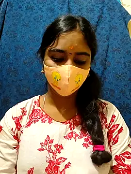 mini-queen online show from November 28, 2025, 11:43 am