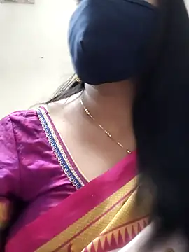 saritha29 online show from November 24, 2025, 5:02 pm