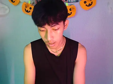 Make your ladyxx online show from October 17, 2025, 6:50 am