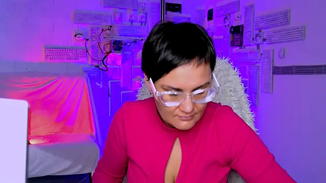 Snapshot of LauraDavidsons chatting on February 19, 2026, 5:48 am LauraDavidsons online show from February 19, 2026, 5:48 am