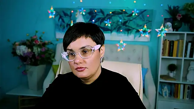 Snapshot of LauraDavidsons chatting on October 2, 2025, 4:43 pm LauraDavidsons online show from October 2, 2025, 4:43 pm