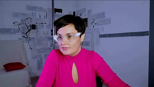 Snapshot of LauraDavidsons chatting on October 8, 2025, 4:19 pm LauraDavidsons online show from October 8, 2025, 4:19 pm