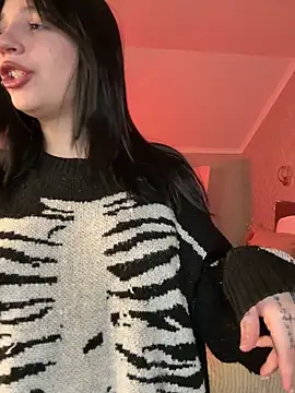 YourLittleDevil online show from February 22, 2026, 5:32 am