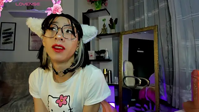 Snapshot of Angeel_of_lust chatting on March 13, 2026, 4:39 am Angeel of lust online show from March 13, 2026, 4:39 am