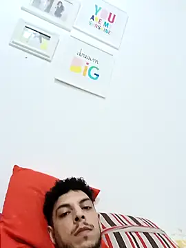 Fastberry1996 online show from February 5, 2026, 12:39 am