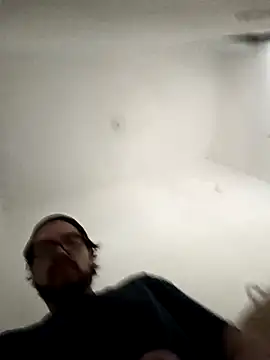 Snapshot of Frnlove521 chatting on September 30, 2025, 8:15 pm Frnlove521 online show from September 30, 2025, 8:15 pm