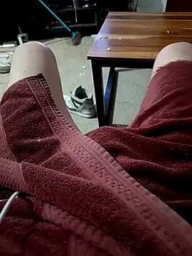 Snapshot of Frnlove521 chatting on September 22, 2025, 4:51 am Frnlove521 online show from September 22, 2025, 4:51 am