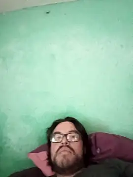 Snapshot of Frnlove521 chatting on November 7, 2025, 8:13 pm Frnlove521 online show from November 7, 2025, 8:13 pm