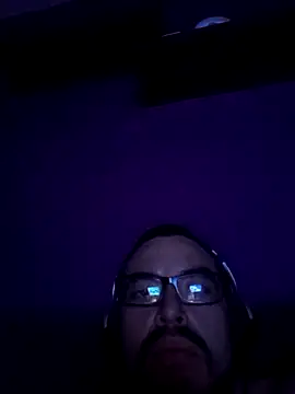 Snapshot of Frnlove521 chatting on September 12, 2025, 6:02 am Frnlove521 online show from September 12, 2025, 6:02 am