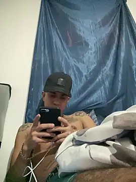 Snapshot of tattoos22 chatting on February 28, 2026, 4:34 am tattoos22 online show from February 28, 2026, 4:34 am