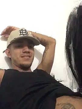 Snapshot of tattoos22 chatting on December 1, 2025, 8:53 pm tattoos22 online show from December 1, 2025, 8:53 pm