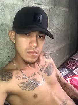 Snapshot of tattoos22 chatting on November 3, 2025, 11:58 am tattoos22 online show from November 3, 2025, 11:58 am