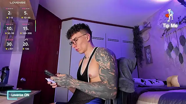 estebandi do online show from September 9, 2025, 11:30 am