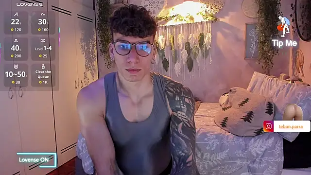 estebandi do online show from November 30, 2025, 3:40 am