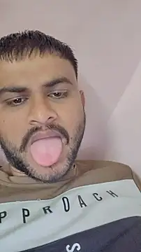 Snapshot of Frvgggghh chatting on March 1, 2026, 6:46 am Frvgggghh online show from March 1, 2026, 6:46 am